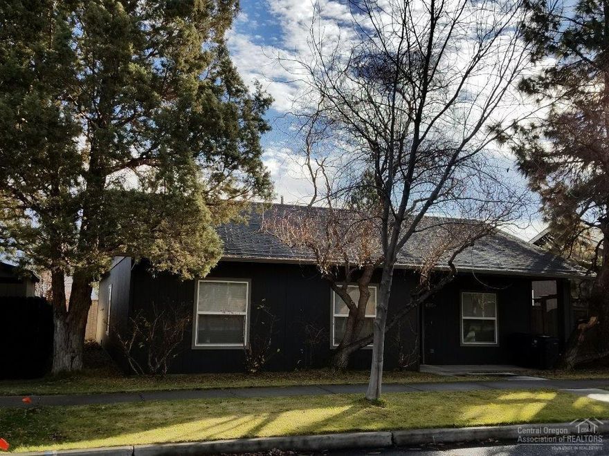 Lightly Lived In. Single level craftsman cutie in Larkspur. Kitchen includes gas range, large pantry. Open living/dining. Separate utility. Master suite w/private bath, walk-in closet. Forced air furnace. Oversized 2 car garage w/alley access. Fenced, low maintenance back/side yard. Wall behind property provides added privacy & acts as sound barrier, therefore less train noise is heard from this home than other homes in neighborhood. Close to schools, shopping, parks, medical facilities & Parkway.