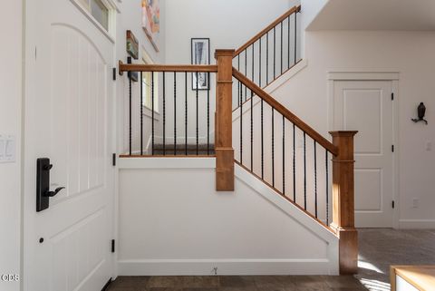 Tiny photo for 3711 NE Purcell Boulevard, Bend, OR 97701 (MLS # 220223109)
