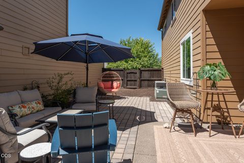Tiny photo for 3711 NE Purcell Boulevard, Bend, OR 97701 (MLS # 220223109)
