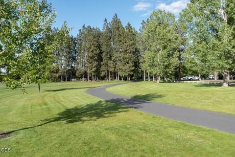 Tiny photo for 3711 NE Purcell Boulevard, Bend, OR 97701 (MLS # 220223109)