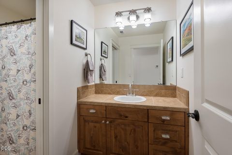 Tiny photo for 3711 NE Purcell Boulevard, Bend, OR 97701 (MLS # 220223109)