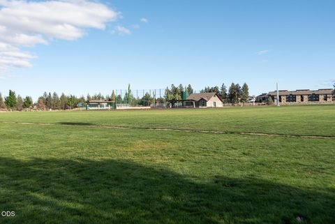 Tiny photo for 3711 NE Purcell Boulevard, Bend, OR 97701 (MLS # 220223109)