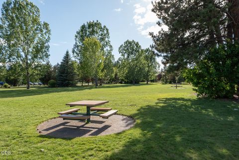 Tiny photo for 3711 NE Purcell Boulevard, Bend, OR 97701 (MLS # 220223109)