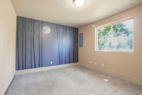 Tiny photo for 220 N Rope Place, Sisters, OR 97759 (MLS # 220221333)