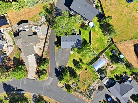 Tiny photo for 220 N Rope Place, Sisters, OR 97759 (MLS # 220221333)