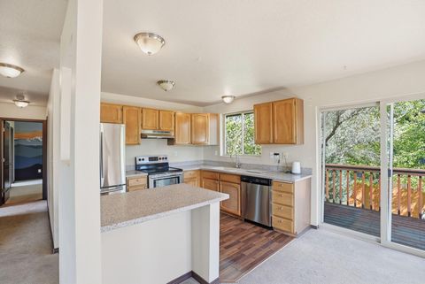 Tiny photo for 220 N Rope Place, Sisters, OR 97759 (MLS # 220221333)