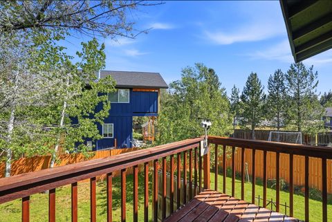 Tiny photo for 220 N Rope Place, Sisters, OR 97759 (MLS # 220221333)
