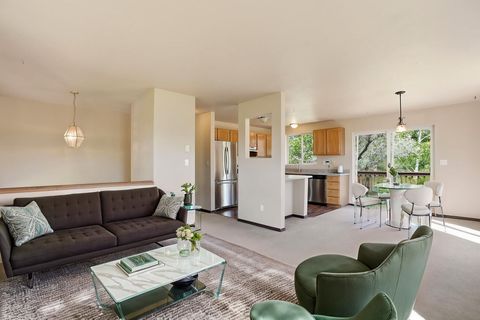 Tiny photo for 220 N Rope Place, Sisters, OR 97759 (MLS # 220221333)