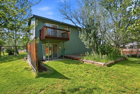 Tiny photo for 220 N Rope Place, Sisters, OR 97759 (MLS # 220221333)