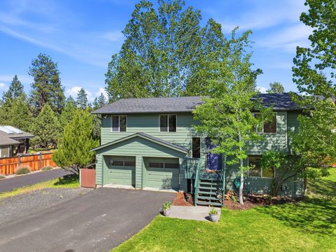 Tiny photo for 220 N Rope Place, Sisters, OR 97759 (MLS # 220221333)
