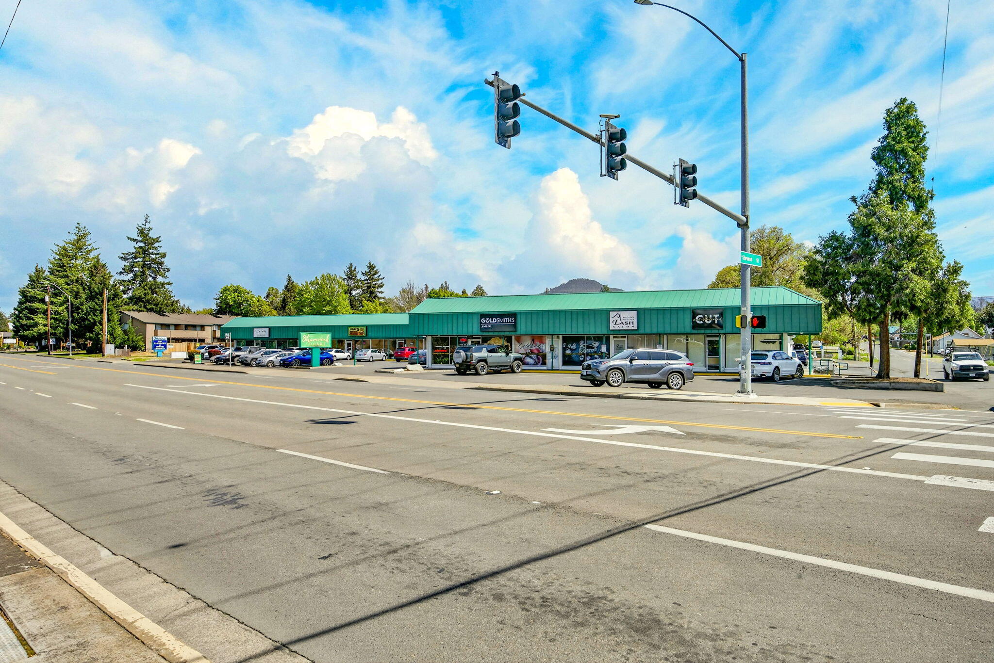 602 Crater Lake Avenue