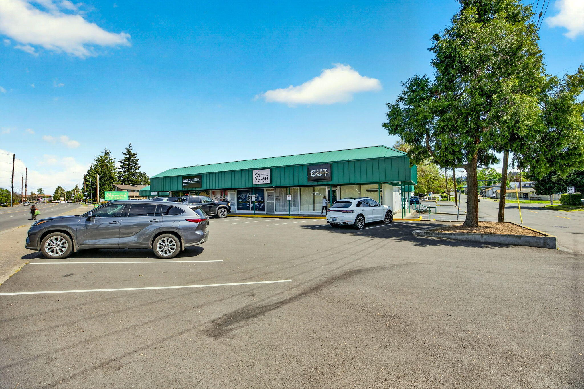 602 Crater Lake Avenue