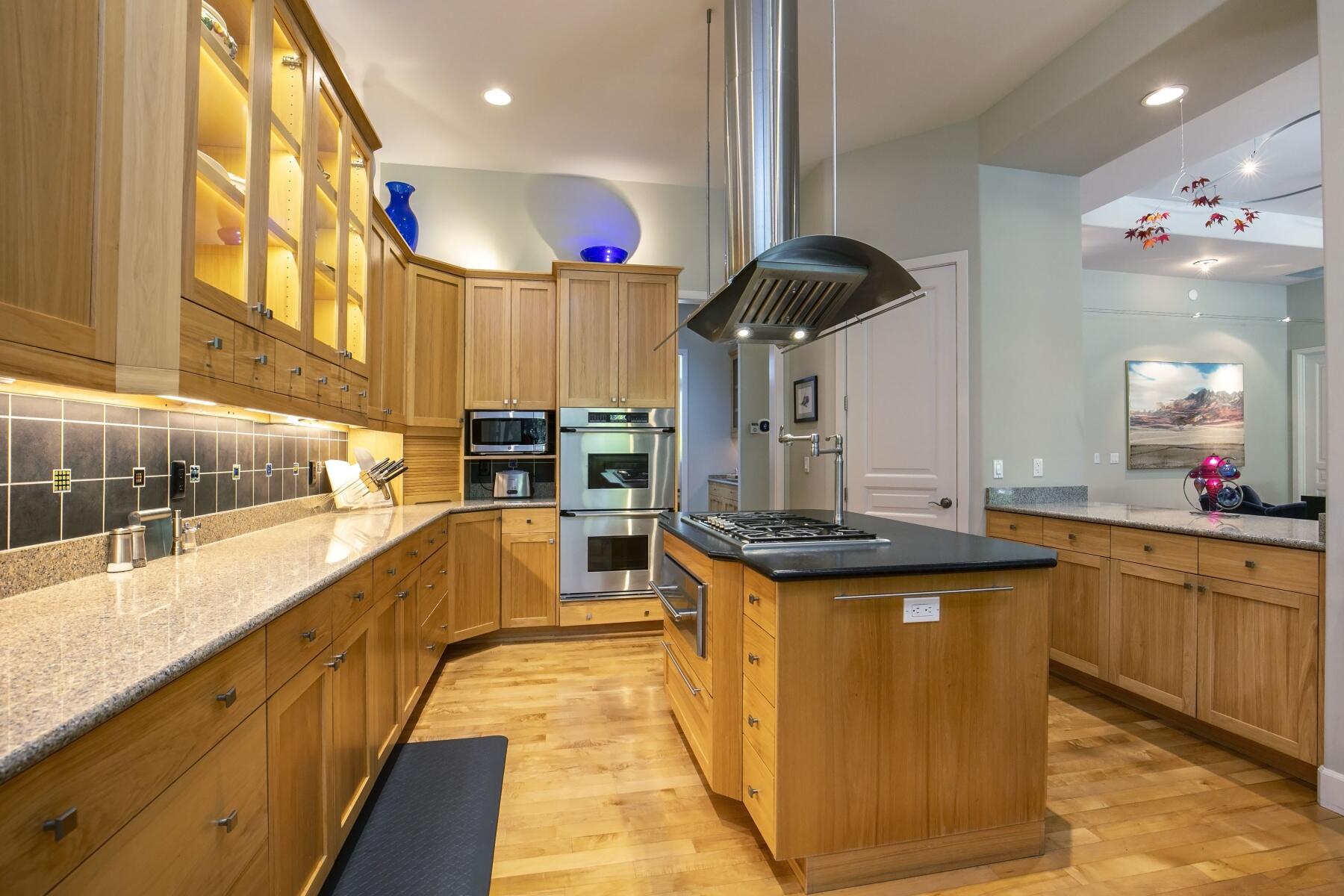 Broken Top - Residential