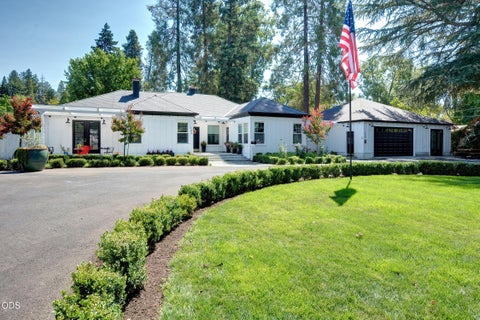 Tiny photo for 123 Vancouver Avenue, Medford, OR 97504 (MLS # 220227402)