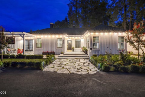 Tiny photo for 123 Vancouver Avenue, Medford, OR 97504 (MLS # 220227402)