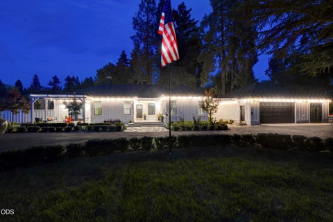 Tiny photo for 123 Vancouver Avenue, Medford, OR 97504 (MLS # 220227402)