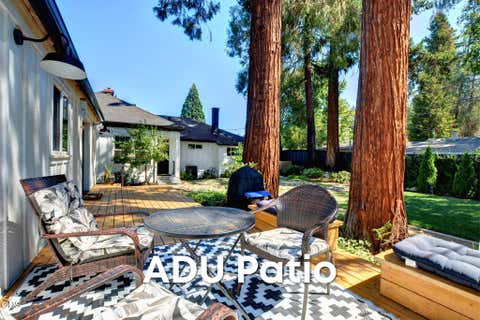 Tiny photo for 123 Vancouver Avenue, Medford, OR 97504 (MLS # 220227402)