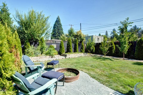 Tiny photo for 123 Vancouver Avenue, Medford, OR 97504 (MLS # 220227402)