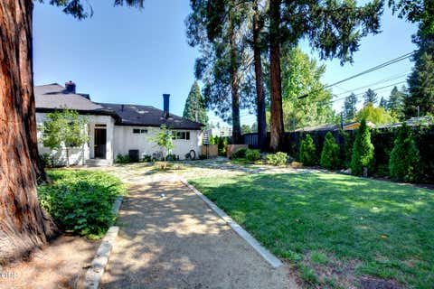 Tiny photo for 123 Vancouver Avenue, Medford, OR 97504 (MLS # 220227402)