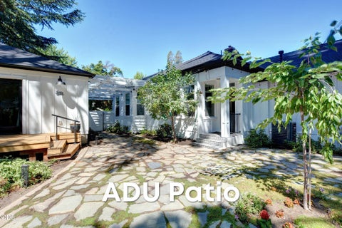 Tiny photo for 123 Vancouver Avenue, Medford, OR 97504 (MLS # 220227402)