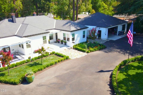 Tiny photo for 123 Vancouver Avenue, Medford, OR 97504 (MLS # 220227402)