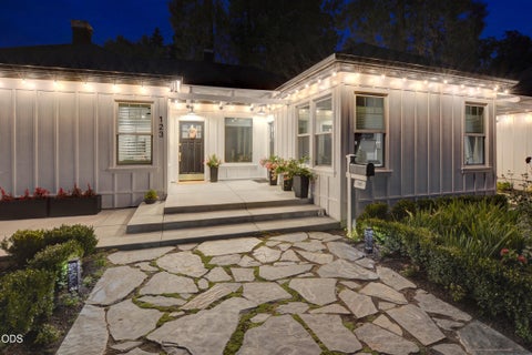 Tiny photo for 123 Vancouver Avenue, Medford, OR 97504 (MLS # 220227402)