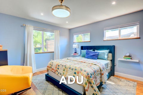 Tiny photo for 123 Vancouver Avenue, Medford, OR 97504 (MLS # 220227402)