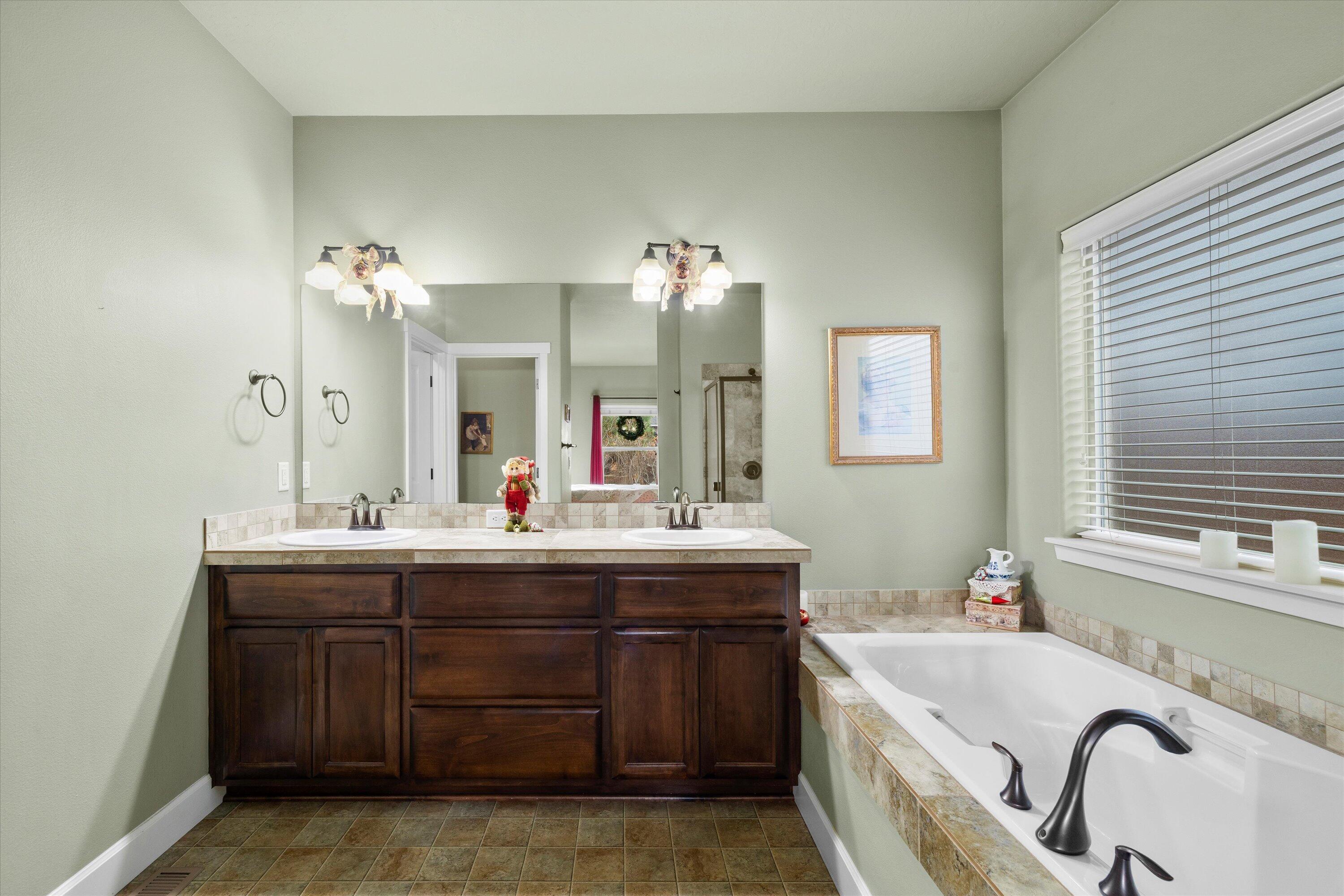 Gardenside - Residential