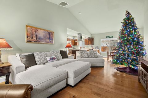 Tiny photo for 21281 Bellflower Place, Bend, OR 97702 (MLS # 220212700)