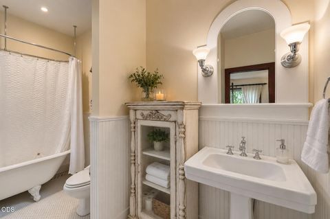 Tiny photo for 67480 Cloverdale Road, Bend, OR 97703 (MLS # 220223667)