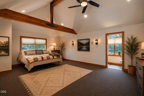 Tiny photo for 67480 Cloverdale Road, Bend, OR 97703 (MLS # 220223667)