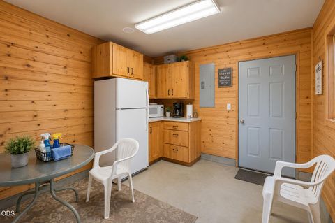 Tiny photo for 67480 Cloverdale Road, Bend, OR 97703 (MLS # 220223667)