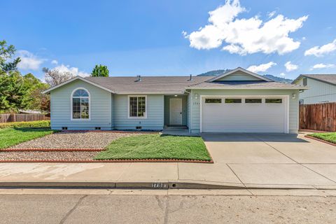 1781 SE Brookhurst Way Grants Pass OR 97527