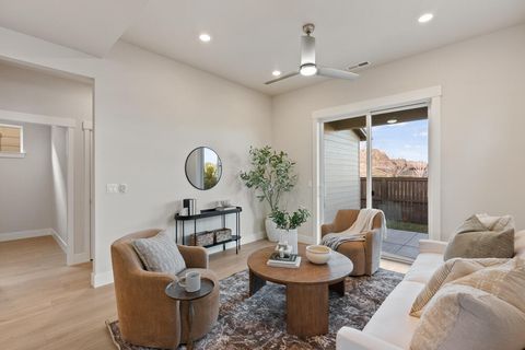 Tiny photo for 60932 SE Apollo Place, Bend, OR 97702 (MLS # 220219847)