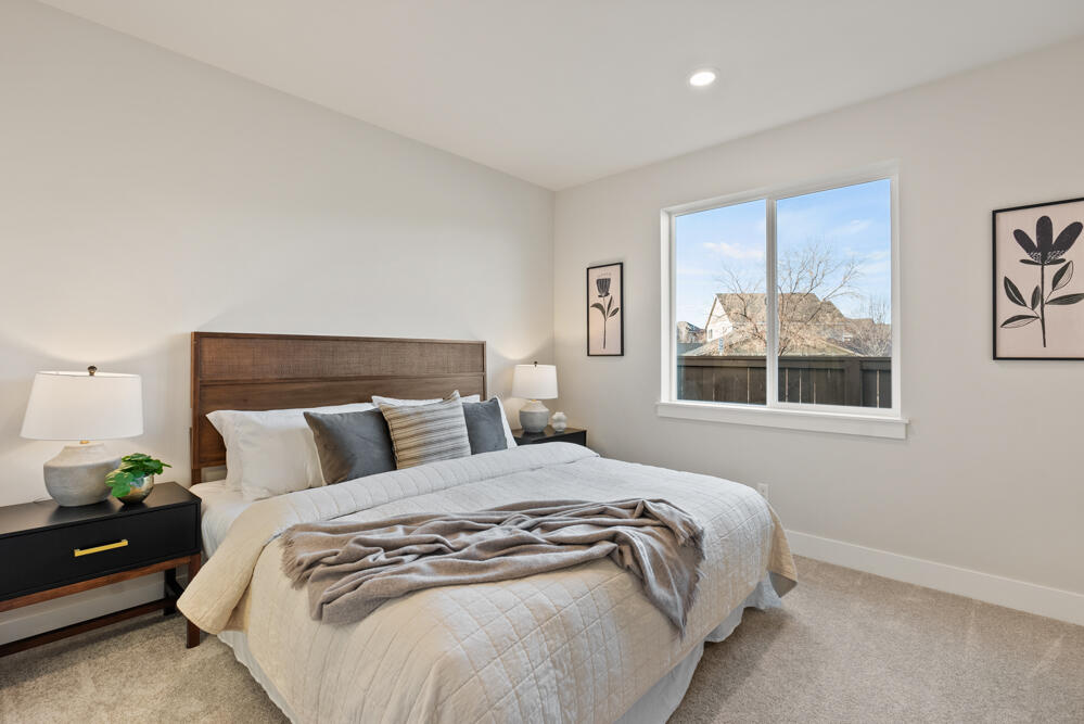 60932 SE Apollo Place