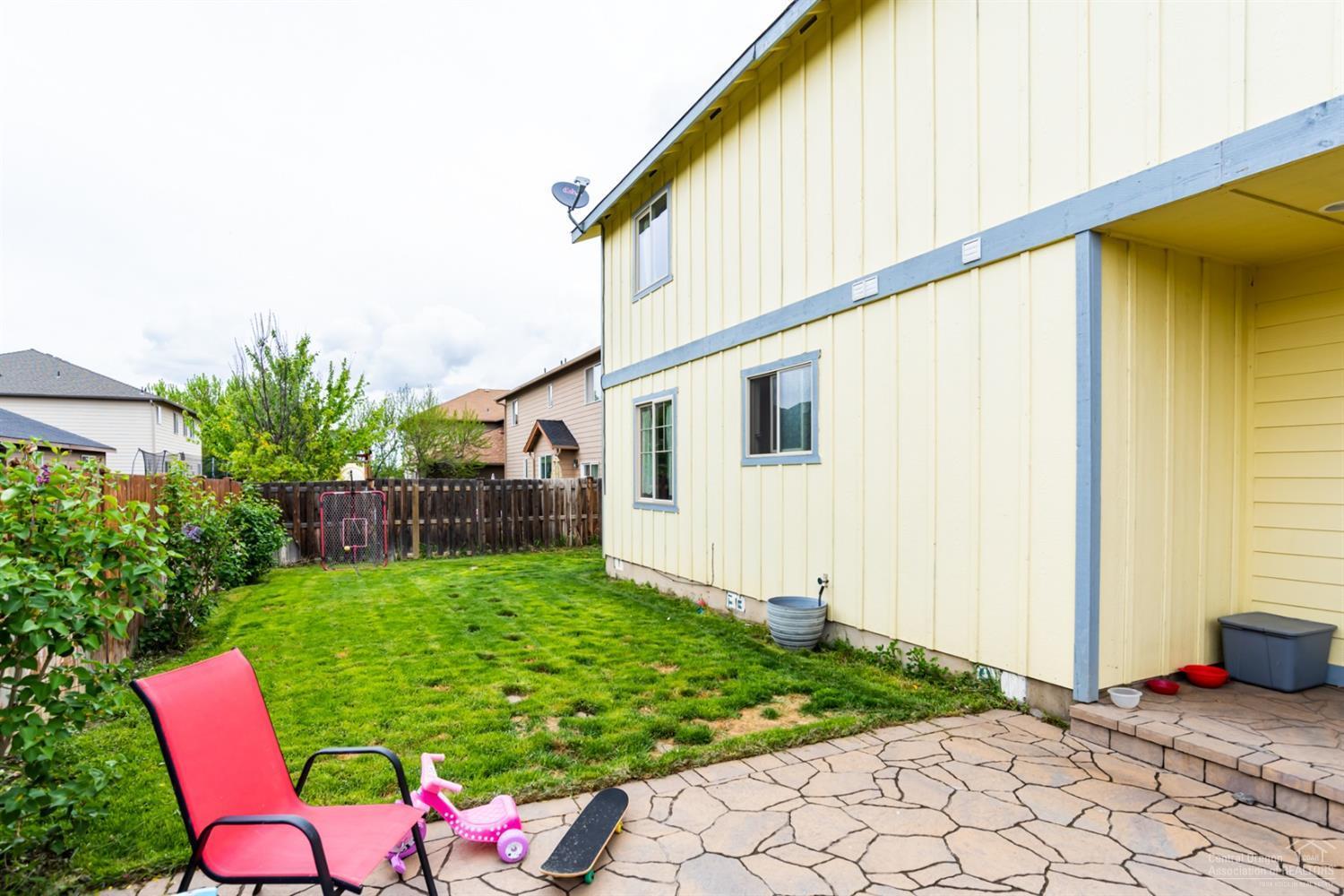 Ni Lah Sha Village - Residential