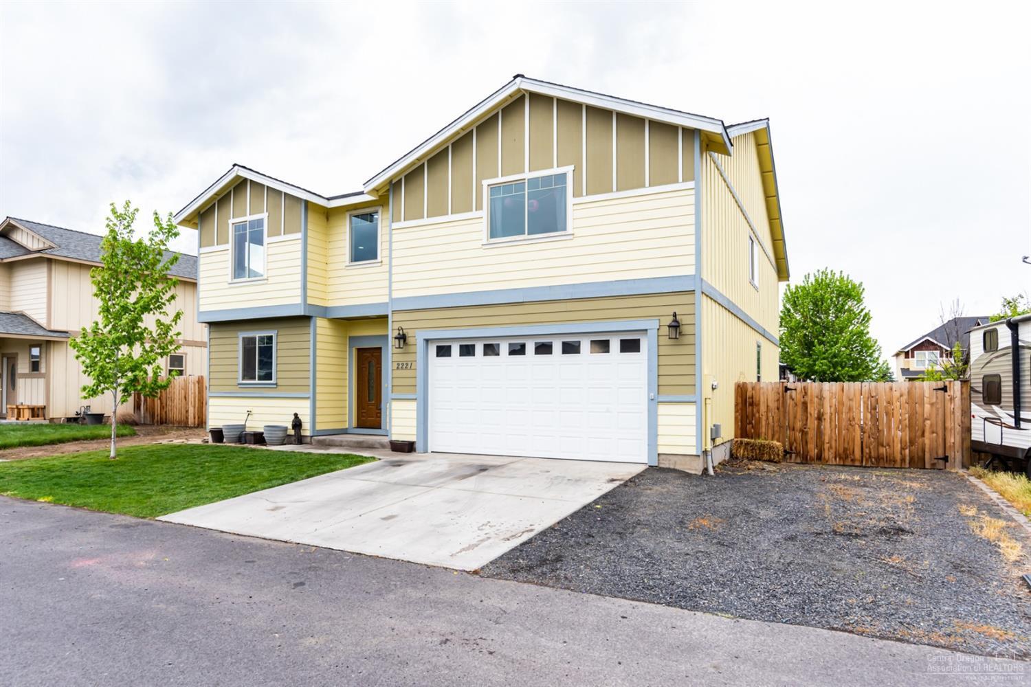 Ni Lah Sha Village - Residential