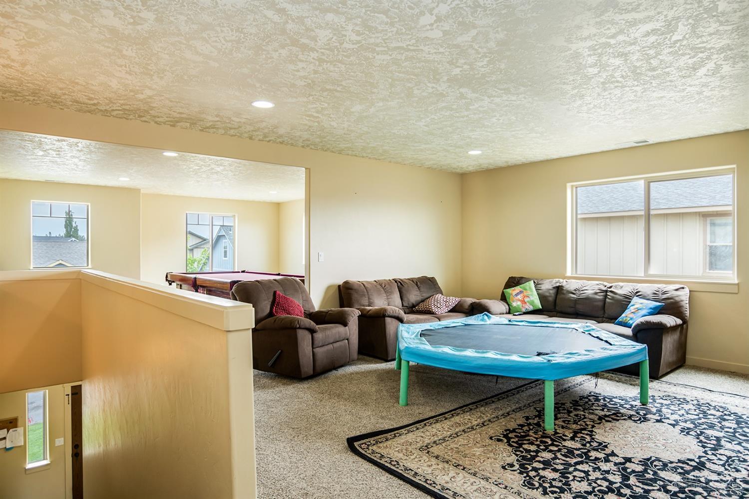 Ni Lah Sha Village - Residential