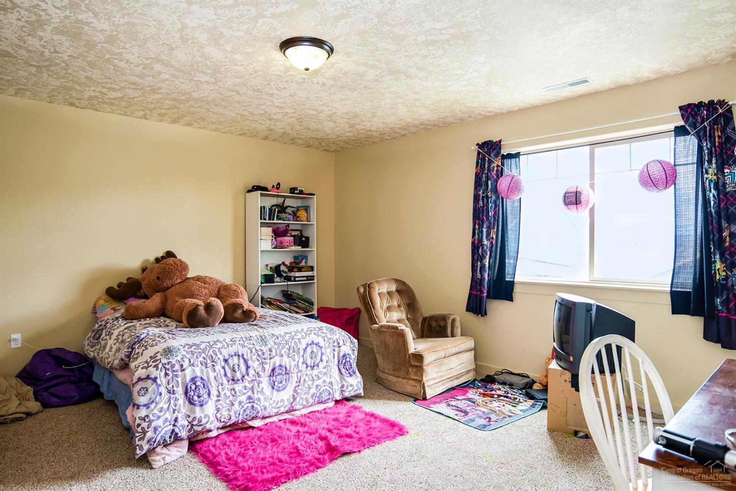 Ni Lah Sha Village - Residential