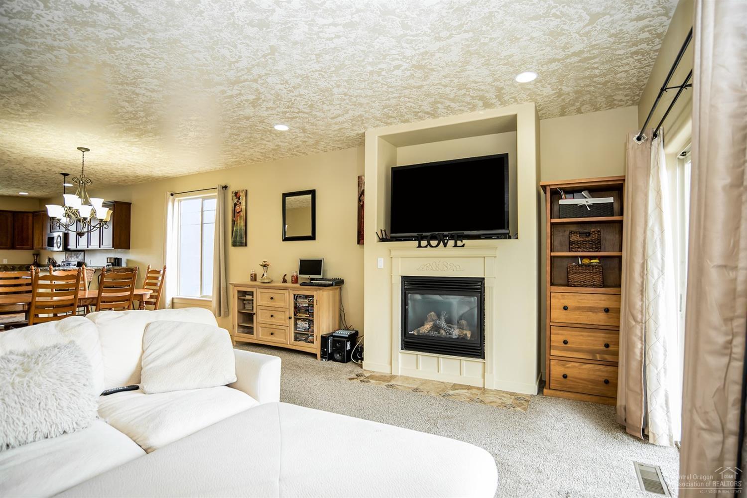 Ni Lah Sha Village - Residential