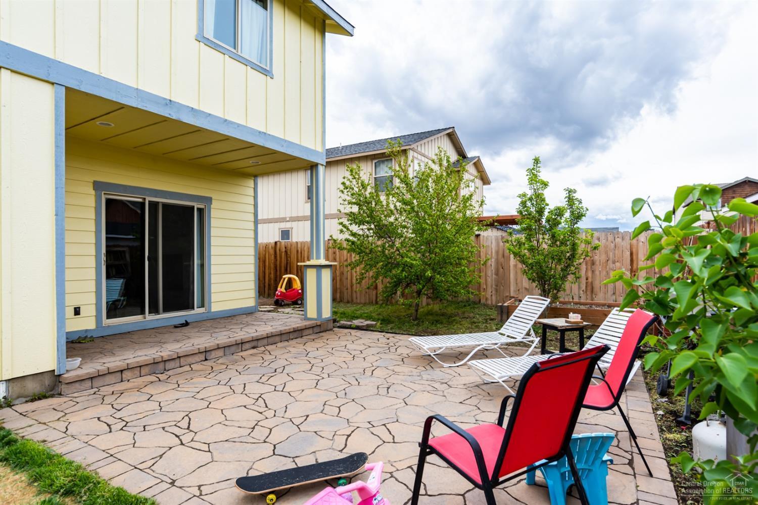 Ni Lah Sha Village - Residential