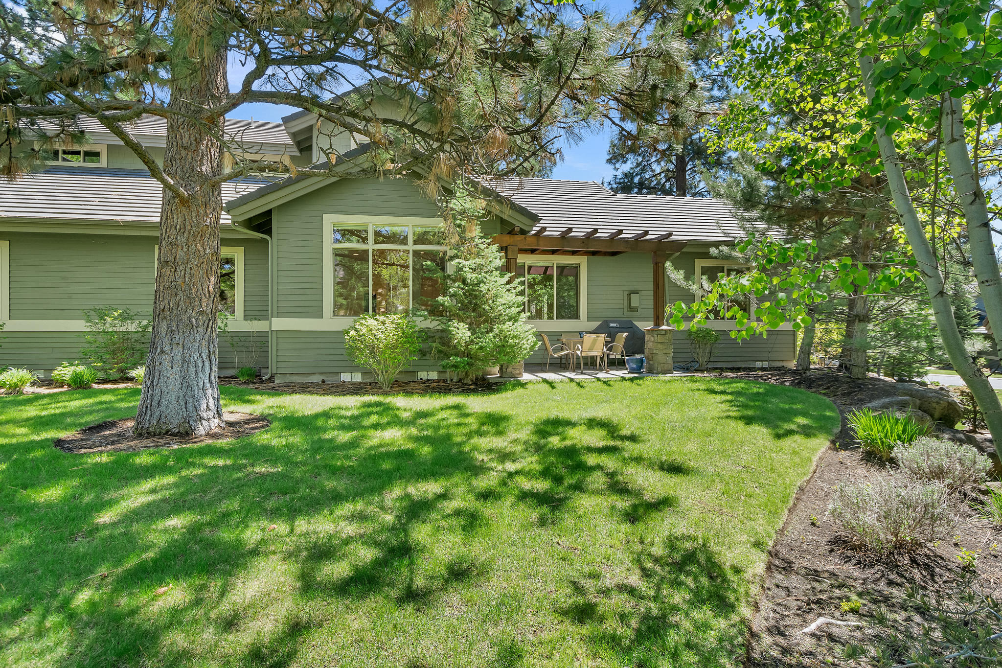 Broken Top - Residential