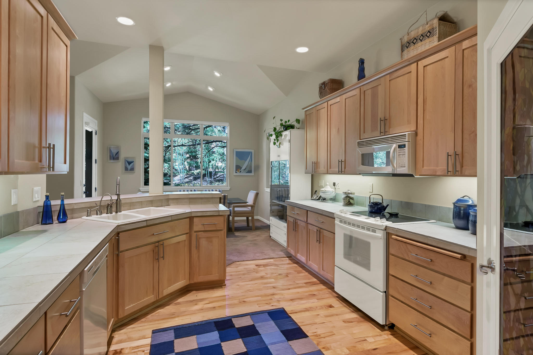 Broken Top - Residential