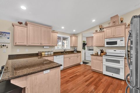 Tiny photo for 14840 Laurel Road, La Pine, OR 97739 (MLS # 220187595)