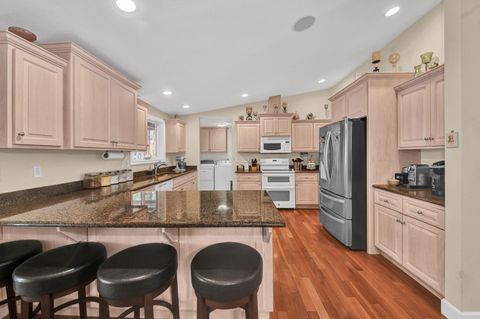 Tiny photo for 14840 Laurel Road, La Pine, OR 97739 (MLS # 220187595)