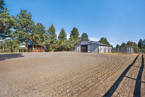 Tiny photo for 60376 Arnold Market RD, Bend, OR 97702 (MLS # 220222673)
