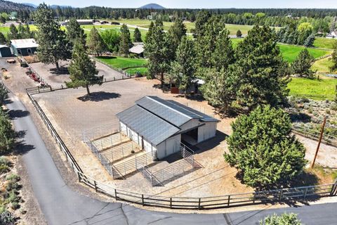 Tiny photo for 60376 Arnold Market RD, Bend, OR 97702 (MLS # 220222673)