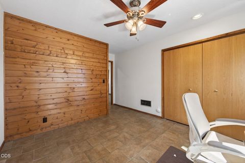 Tiny photo for 60376 Arnold Market RD, Bend, OR 97702 (MLS # 220222673)