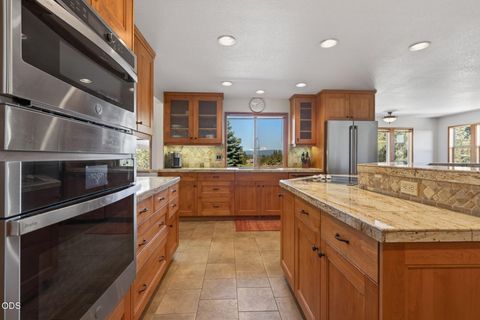 Tiny photo for 60376 Arnold Market RD, Bend, OR 97702 (MLS # 220222673)
