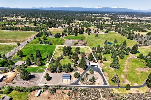 Tiny photo for 60376 Arnold Market RD, Bend, OR 97702 (MLS # 220222673)
